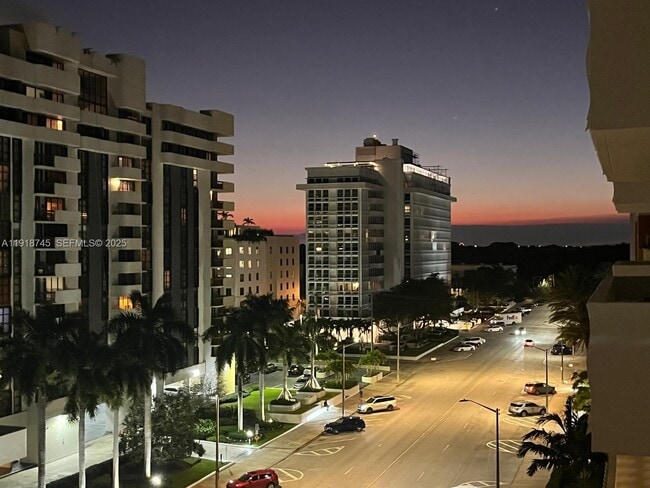 625 Biltmore Way in Coral Gables, FL - Building Photo - Building Photo