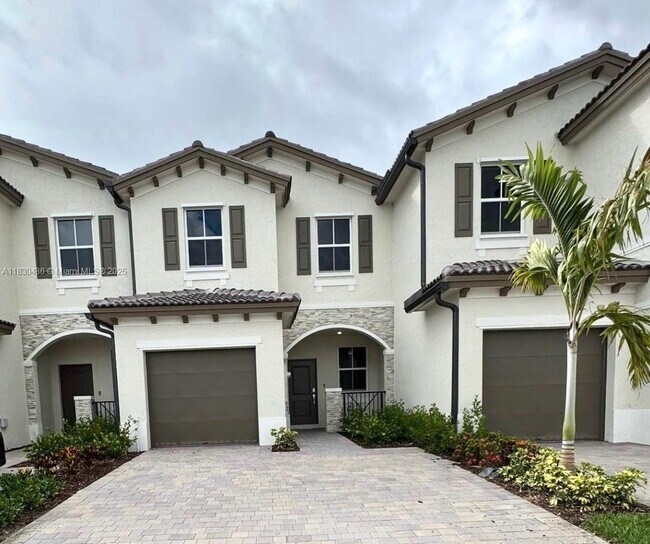 property at 2877 SE 24th Ave