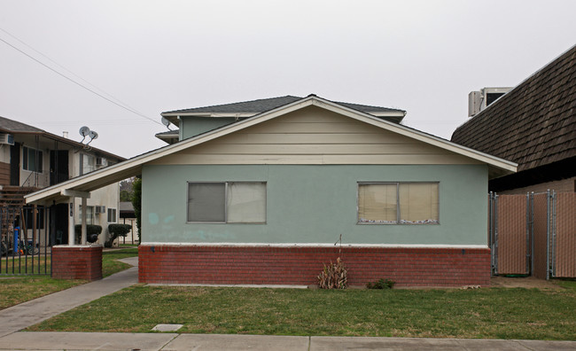 161 Starr Ave in Turlock, CA - Building Photo - Building Photo