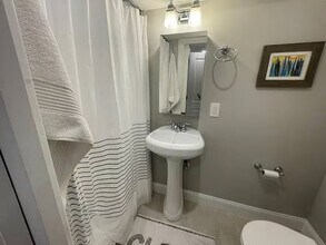405 Quackenbos St NW in Washington, DC - Building Photo - Building Photo