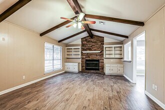 18710 Twigsworth Ln in Humble, TX - Building Photo - Building Photo