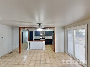 12317 NE 33rd St in Vancouver, WA - Building Photo - Building Photo