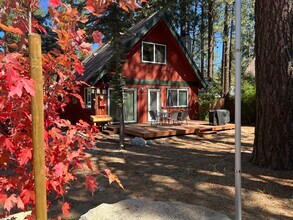 3046 Sacramento Ave in South Lake Tahoe, CA - Building Photo - Building Photo