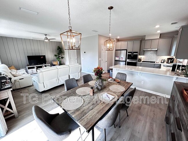 94 Stonecrest Dr