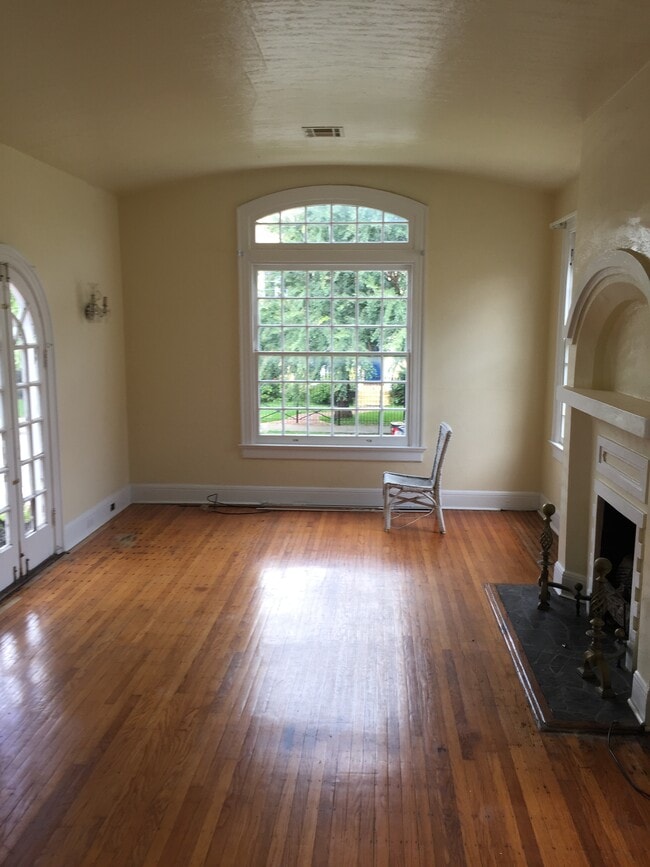 9 Trianon Plz in New Orleans, LA - Foto de edificio - Building Photo