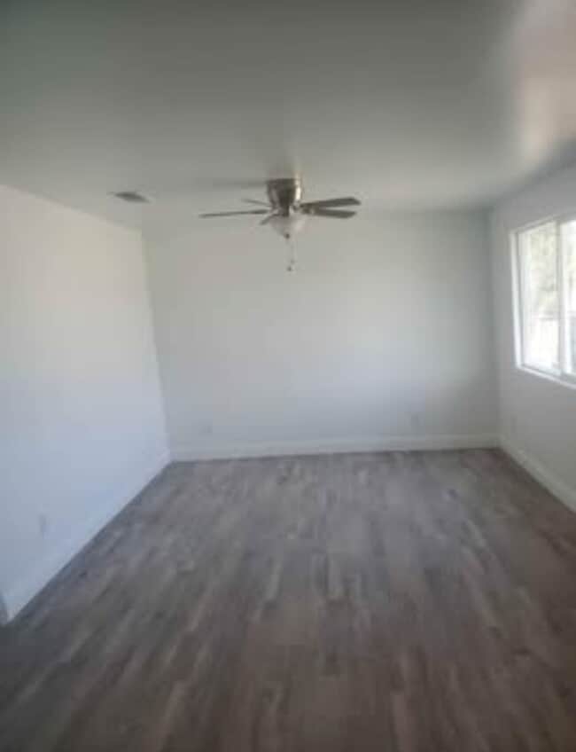 1229 Jeffrey St in Bakersfield, CA - Building Photo - Building Photo