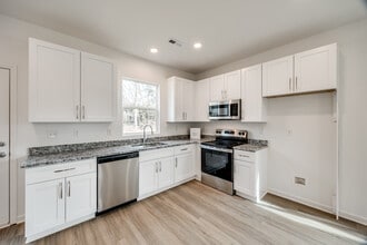 20 S Mickley Ave in Bessemer City, NC - Building Photo - Building Photo