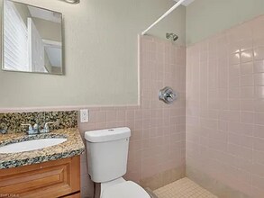 704 SE 46th Ter-Unit -4 in Cape Coral, FL - Building Photo - Building Photo