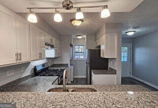 6627 Banbury Ct NW in Norcross, GA - Foto de edificio - Building Photo