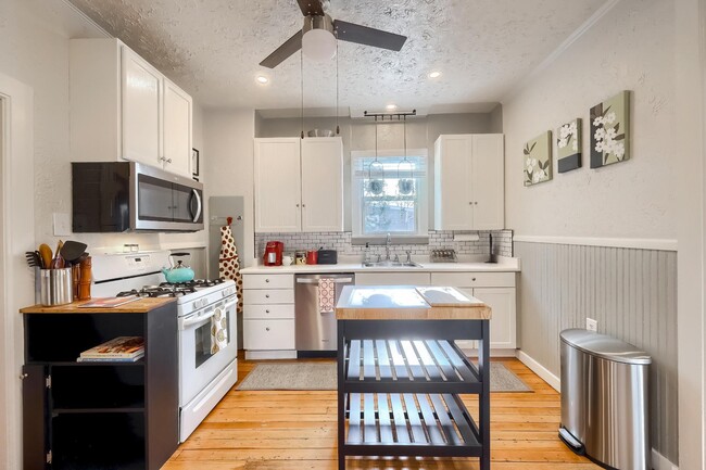 3039 S Bannock St in Englewood, CO - Foto de edificio - Building Photo