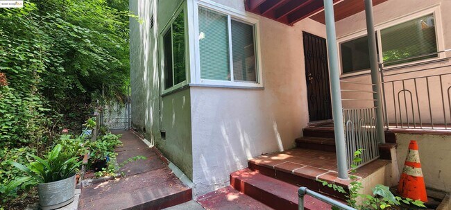 property at 3009 Park Blvd