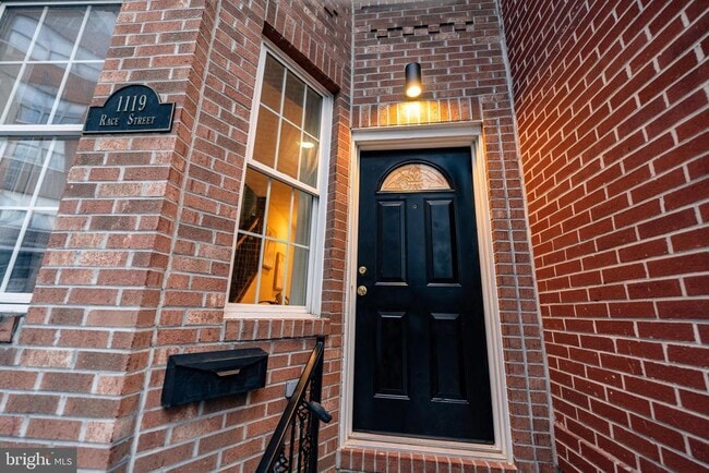 property at 1119 Race St