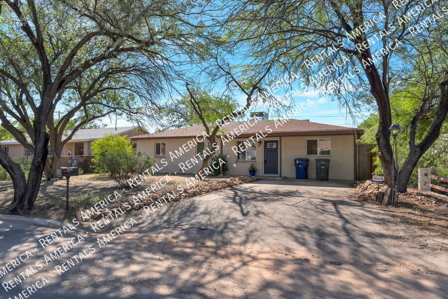 2558 E Alta Vista St in Tucson, AZ - Building Photo