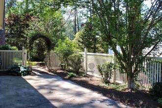 1409 Chesnee Dr in Wilson, NC - Foto de edificio - Building Photo