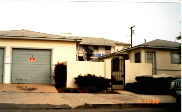 814-818 S Pacific St in Oceanside, CA - Building Photo - Building Photo