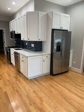 1303 W Flournoy St in Chicago, IL - Building Photo - Building Photo