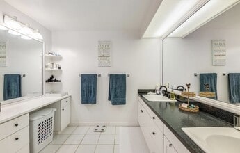 2558 Makaulii Pl, Unit 2558 Makaulii Place in Honolulu, HI - Foto de edificio - Building Photo