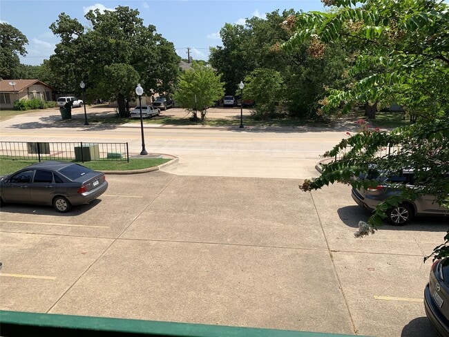 4100 College Main St