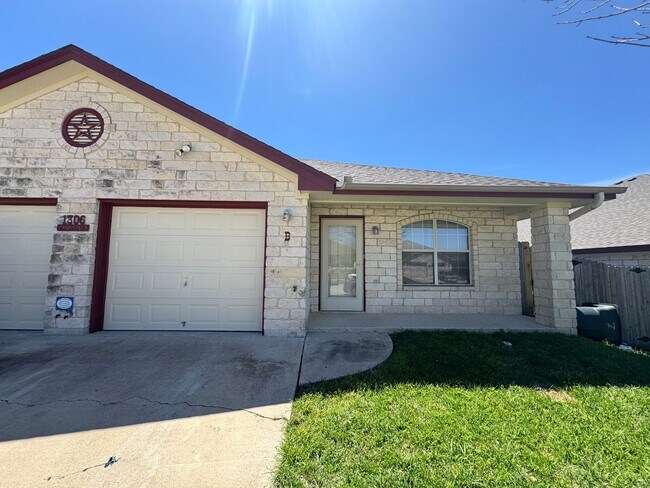 1306 Powder River Dr in Killeen, TX - Foto de edificio - Building Photo