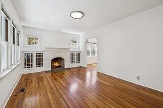 949 Addison Ave in Palo Alto, CA - Building Photo - Building Photo