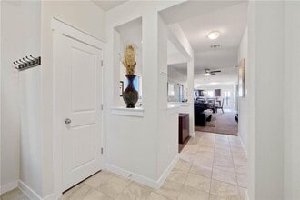 5809 Urbano Bnd in Round Rock, TX - Building Photo - Building Photo