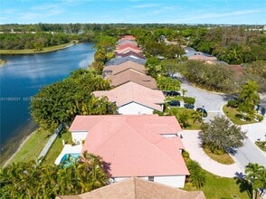 5354 NW 57th Way in Coral Springs, FL - Building Photo - Building Photo