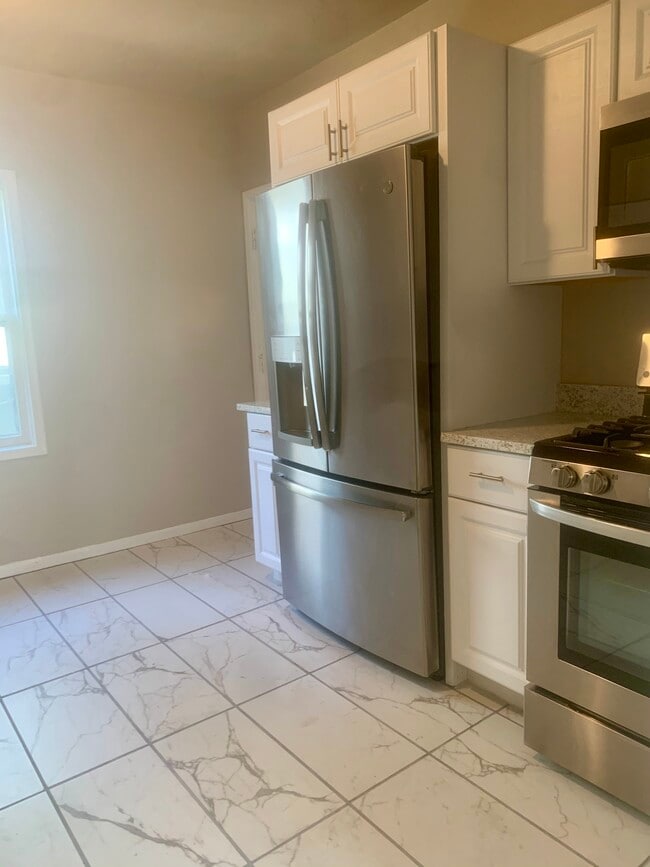 3348 S Illinois Ave in Milwaukee, WI - Building Photo - Building Photo