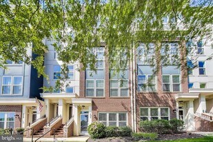 645 Diamondback Dr in Gaithersburg, MD - Building Photo