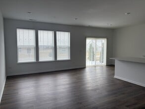 4244 Meadowridge Rd in Woodstock, IL - Building Photo - Building Photo