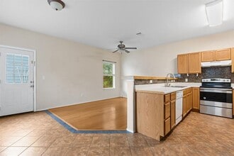 1103 E 3rd St in Georgetown, TX - Building Photo - Building Photo
