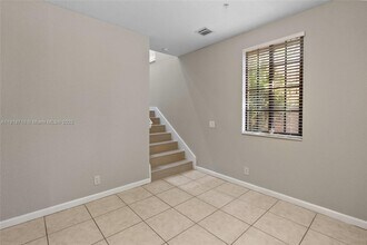 2649 Center Ct Dr in Weston, FL - Building Photo - Building Photo