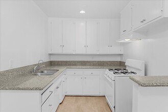 3116 W 99th St in Inglewood, CA - Building Photo - Building Photo