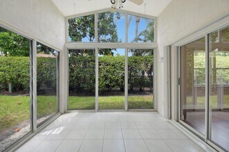 6779 Indianwood Way in Boynton Beach, FL - Foto de edificio - Building Photo