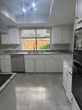 2942 Jenny Dr in Sugar Land, TX - Building Photo - Building Photo