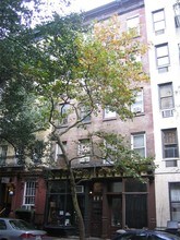 331 E 81st St in New York, NY - Building Photo - Building Photo