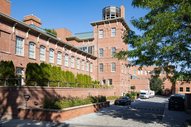 Watchcase Condos in Sag Harbor, NY - Foto de edificio - Building Photo