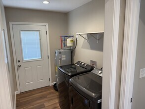 105 Robins Way, Unit A in Russellville, KY - Foto de edificio - Building Photo