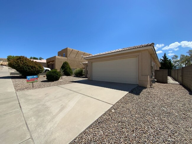 10516 Sorrento Dr NW in Albuquerque, NM - Building Photo - Building Photo