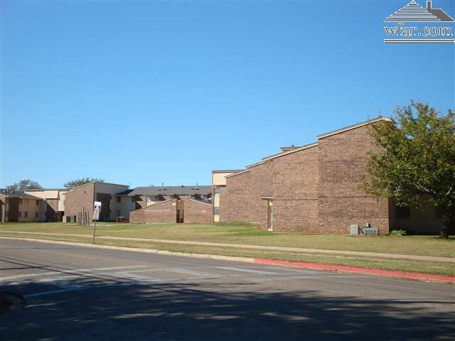 Westmoreland Park in Wichita Falls, TX - Building Photo