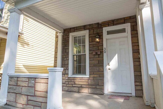 30 E Maynard Ave in Columbus, OH - Building Photo - Building Photo