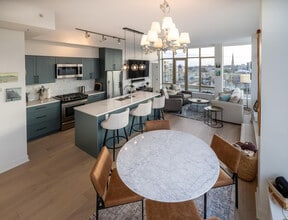 1515 Blanshard St in Victoria, BC - Building Photo - Building Photo