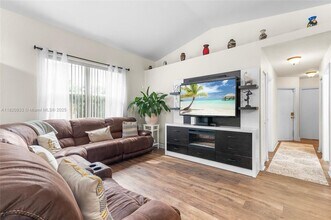 15066 SW 22nd St in Miramar, FL - Building Photo - Building Photo