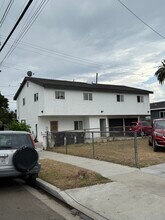 1875 Lemon Ave, Unit B in Long Beach, CA - Building Photo - Building Photo