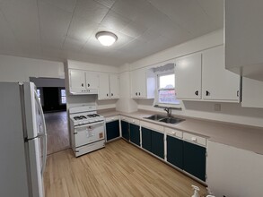 9150 121st St, Unit second floor in Richmond Hill, NY - Foto de edificio - Building Photo