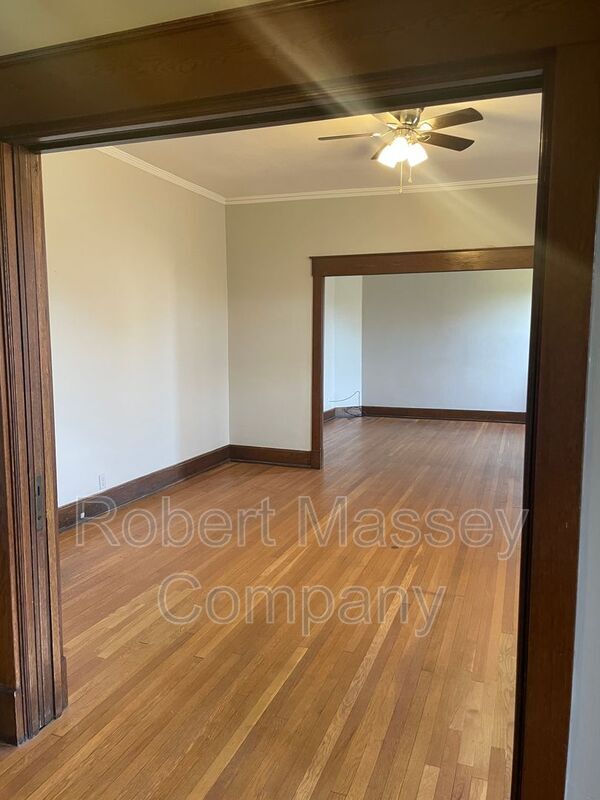 property at 2014 Cherokee Pkwy