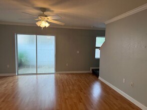 5068 Kingscrest Ln in Oviedo, FL - Building Photo - Building Photo