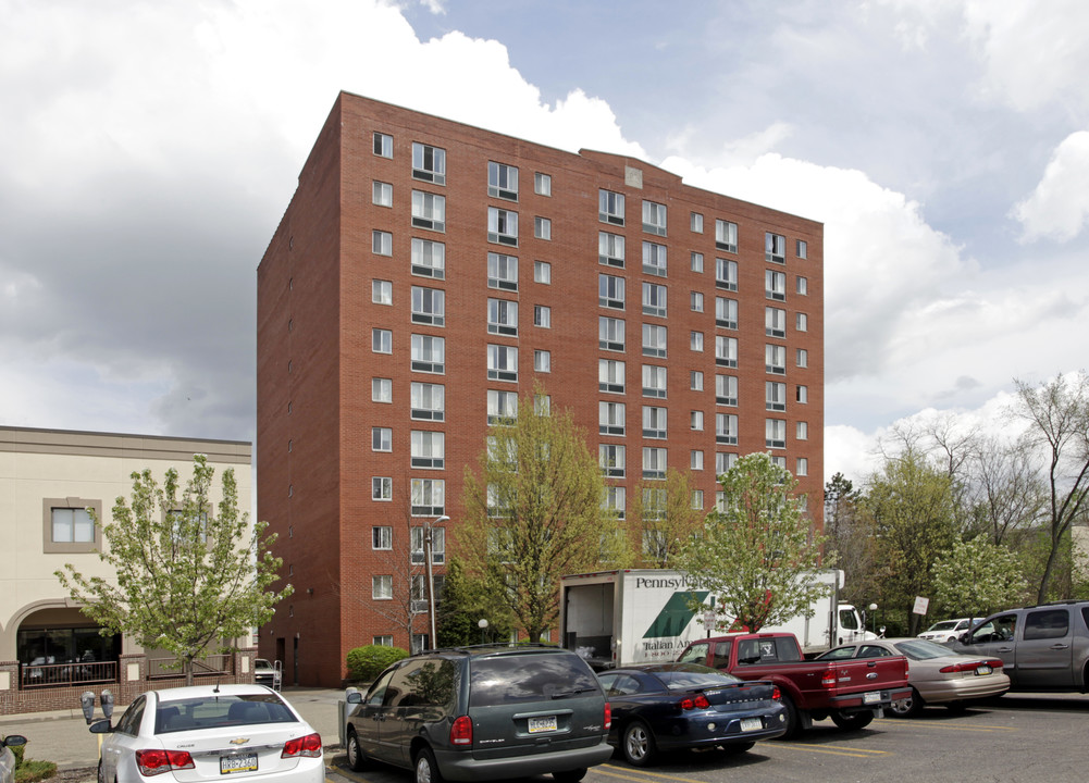 Bridgeville Towers in Bridgeville, PA - Building Photo