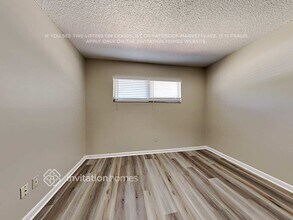 111 Fox Valley Ct in Longwood, FL - Foto de edificio - Building Photo