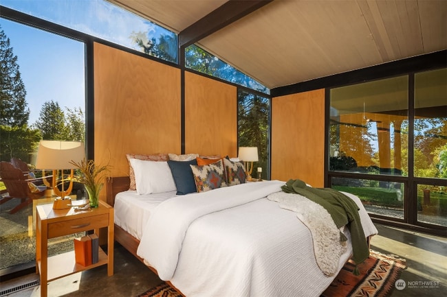 property at 14407 SE 55th St