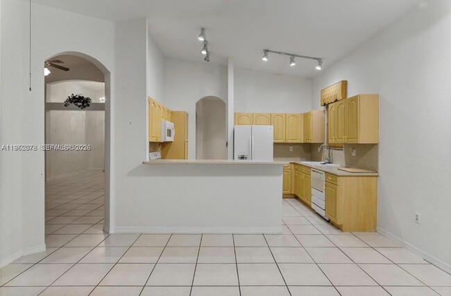 13148 SW 23rd St in Miramar, FL - Building Photo - Building Photo